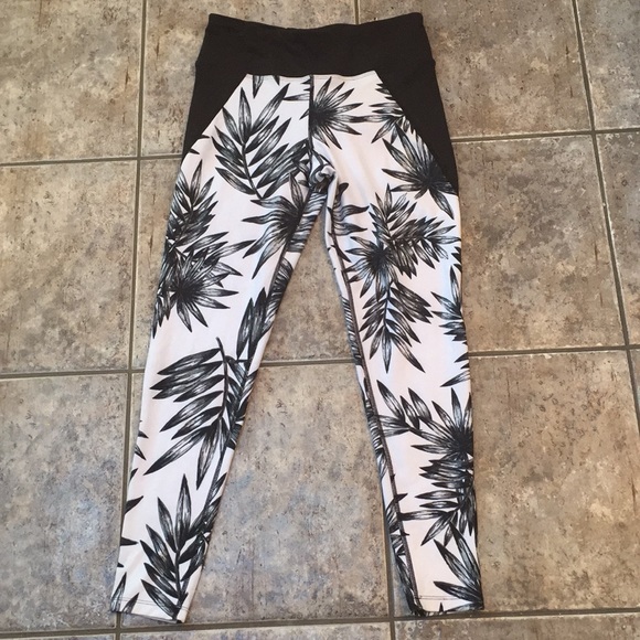Betsey Johnson Pants - Betsey Johnson Athletics Palm Print Leggings